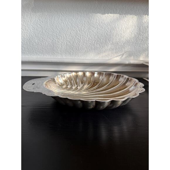 Vintage Large Silver Plated Scalloped Shell Tray - Picture 5 of 7